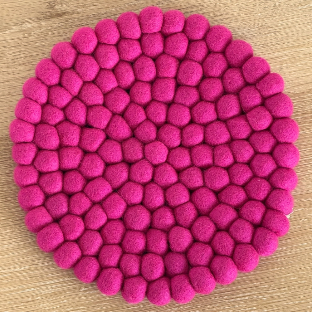 Felt Ball Pot Stand