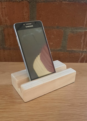 Zoom Away Device Stand